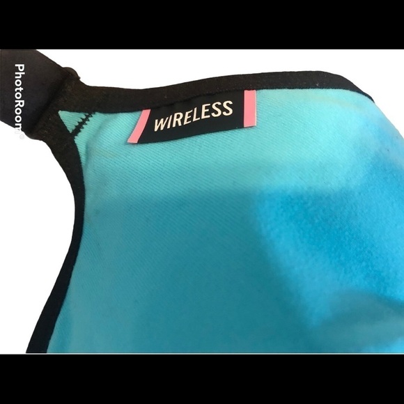 VS/VSX Wireless Sports Bra Aqua Sz. 34DD Supportive Yoga Exercise Stay Dry - Picture 6 of 6